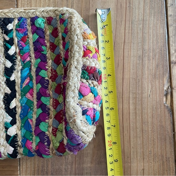 Colorful Woven Clutch - Picture 13 of 14